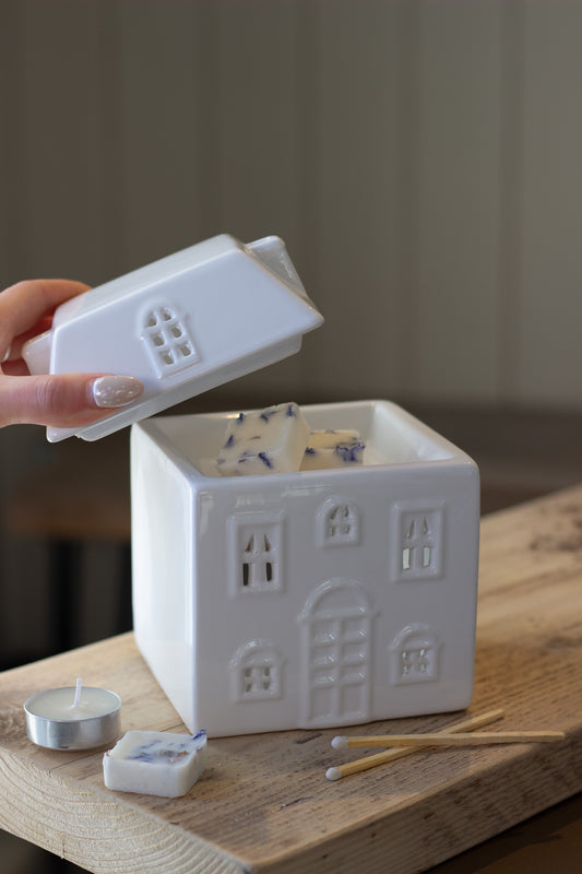 Cosy Cottage / House Wax Melt Burner